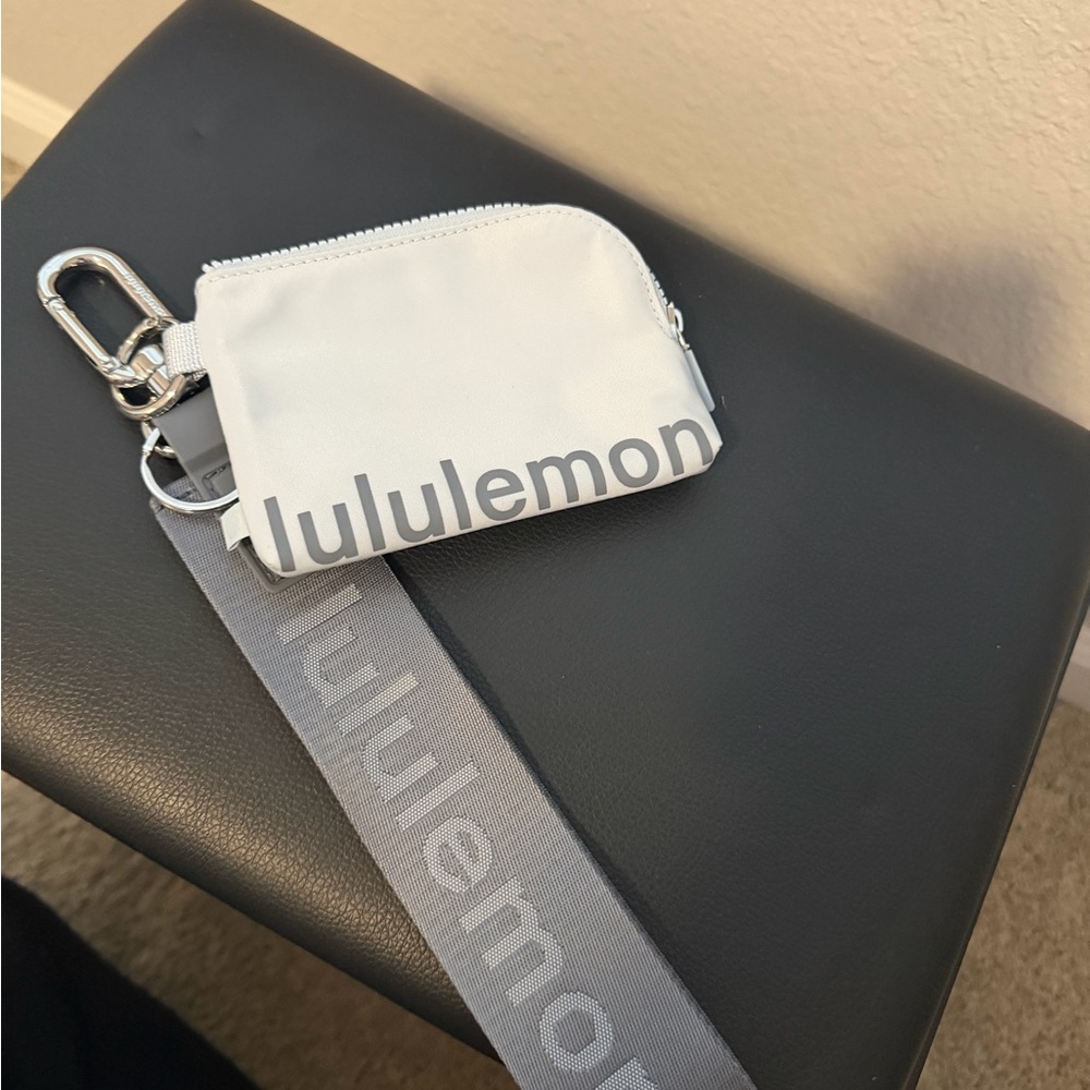 Lululemon light blue card Pouch with never lost keychain